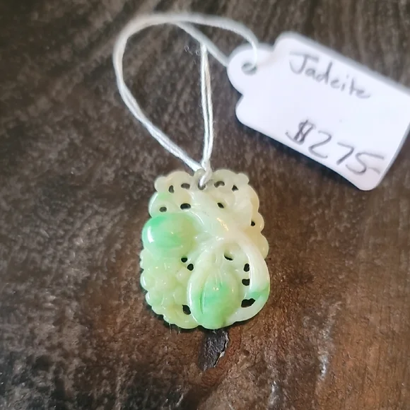 Green Jadeite 2 Sided Pendant - Picture 1 of 3